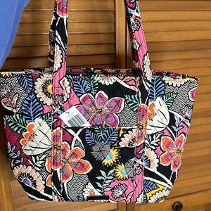 New Vera Bradley - Kauai Floral Small Vera Tote